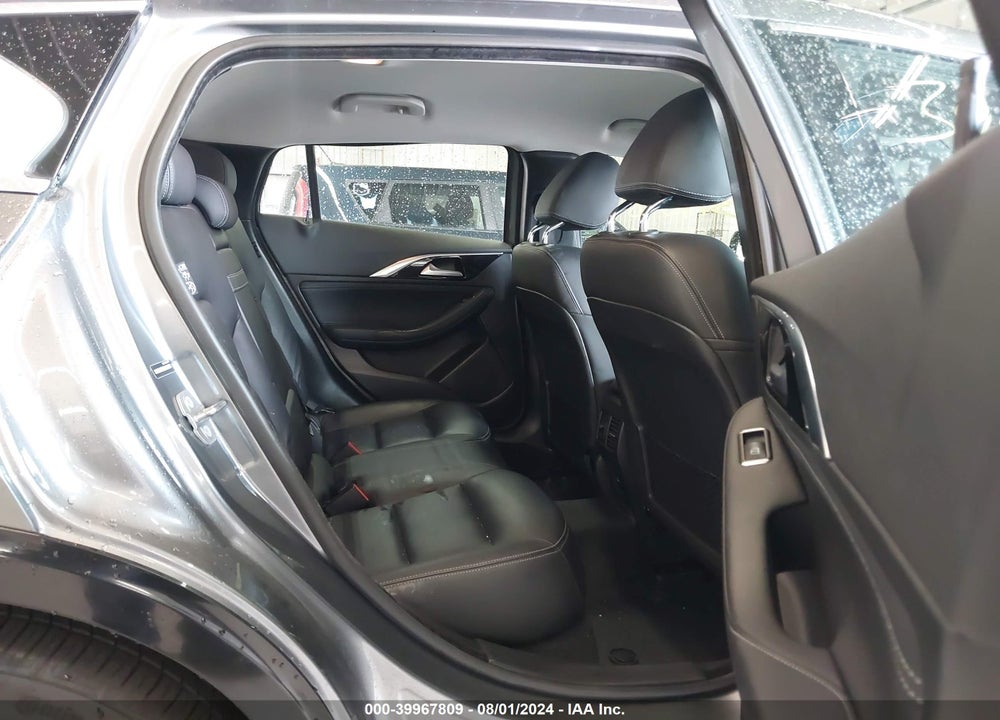 2018 INFINITI QX30 LUXURY VIN: SJKCH5CP2JA060978