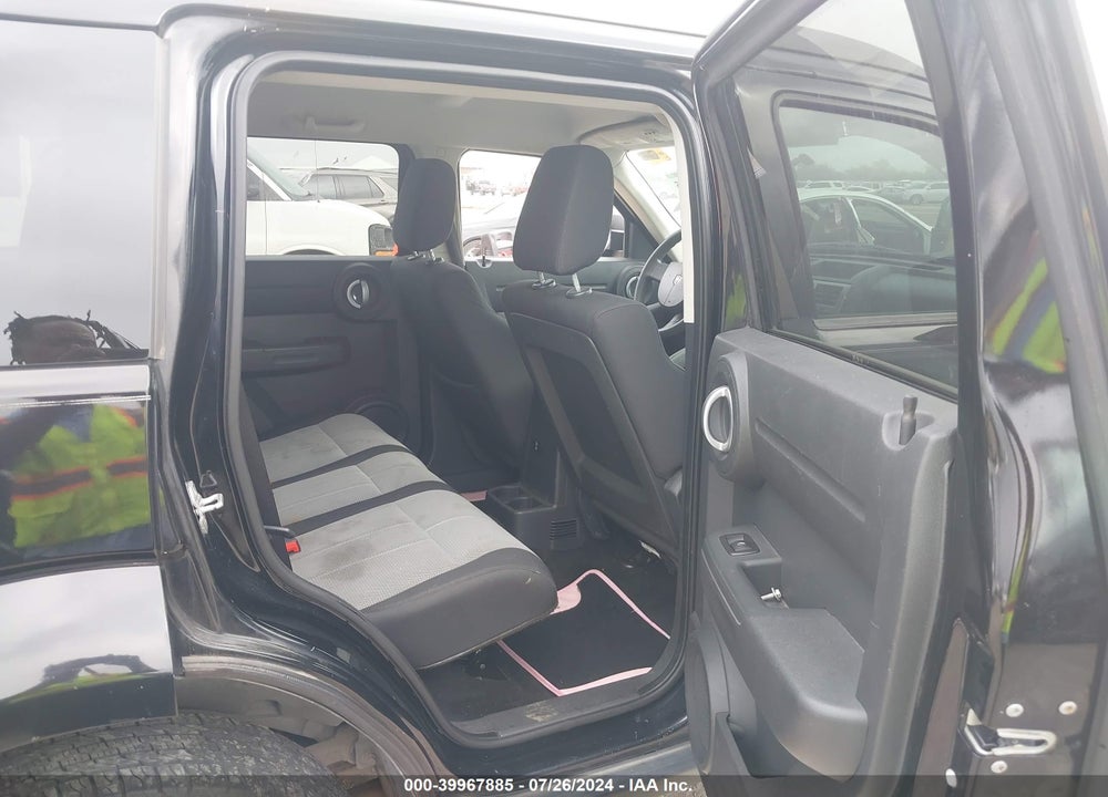 2007 DODGE NITRO SXT VIN: 1D8GU28K37W656237