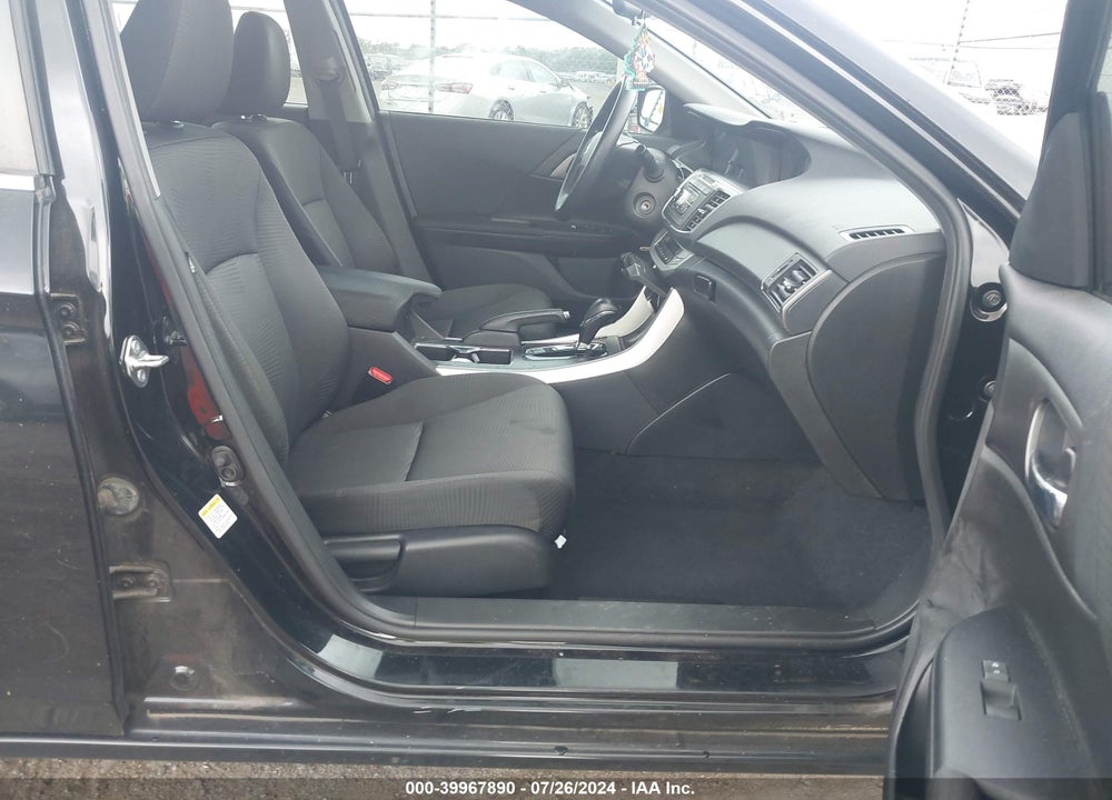 2015 HONDA ACCORD LX VIN: 1HGCR2F3XFA146684