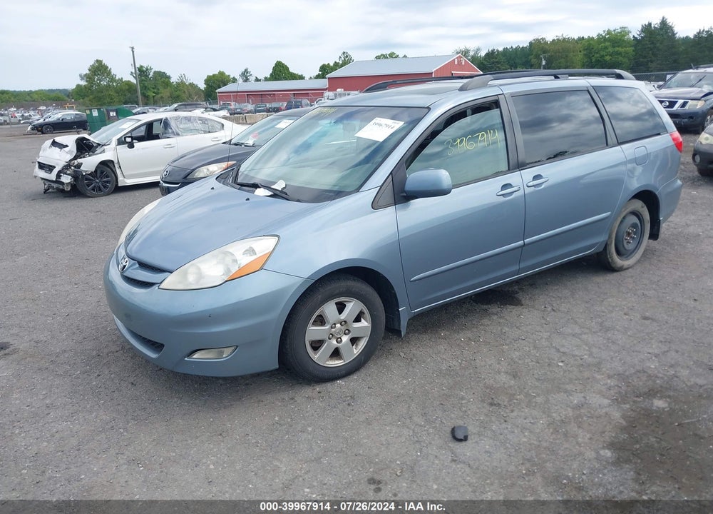 2010 TOYOTA SIENNA XLE VIN: 5TDYK4CC9AS320040