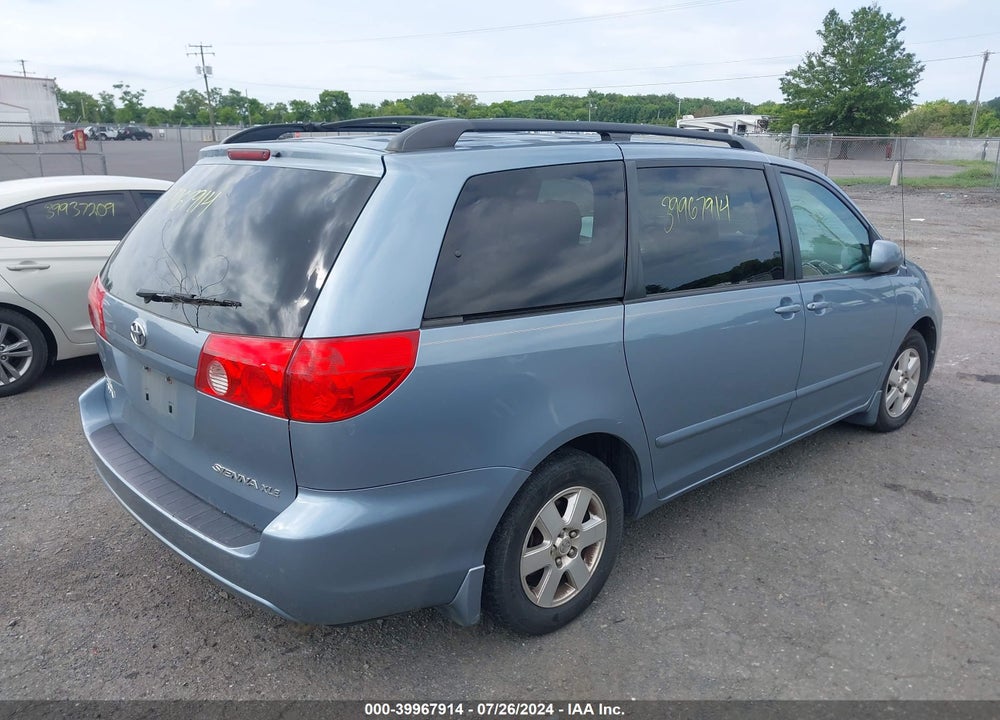 2010 TOYOTA SIENNA XLE VIN: 5TDYK4CC9AS320040