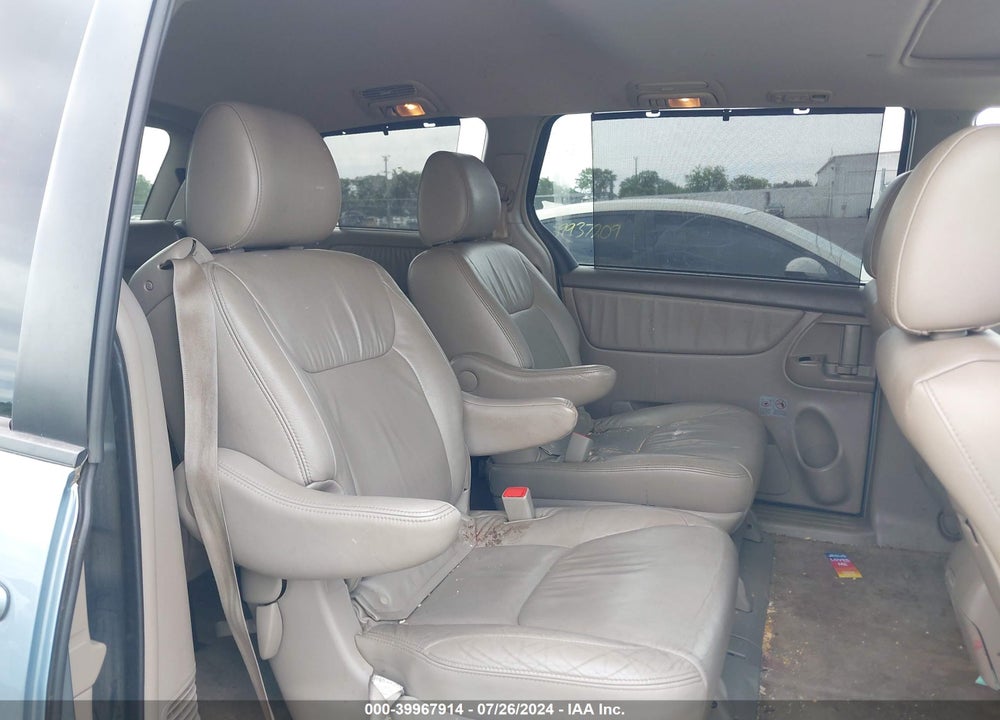 2010 TOYOTA SIENNA XLE VIN: 5TDYK4CC9AS320040