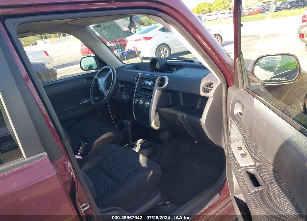 2005 SCION XB VIN: JTLKT324550179312