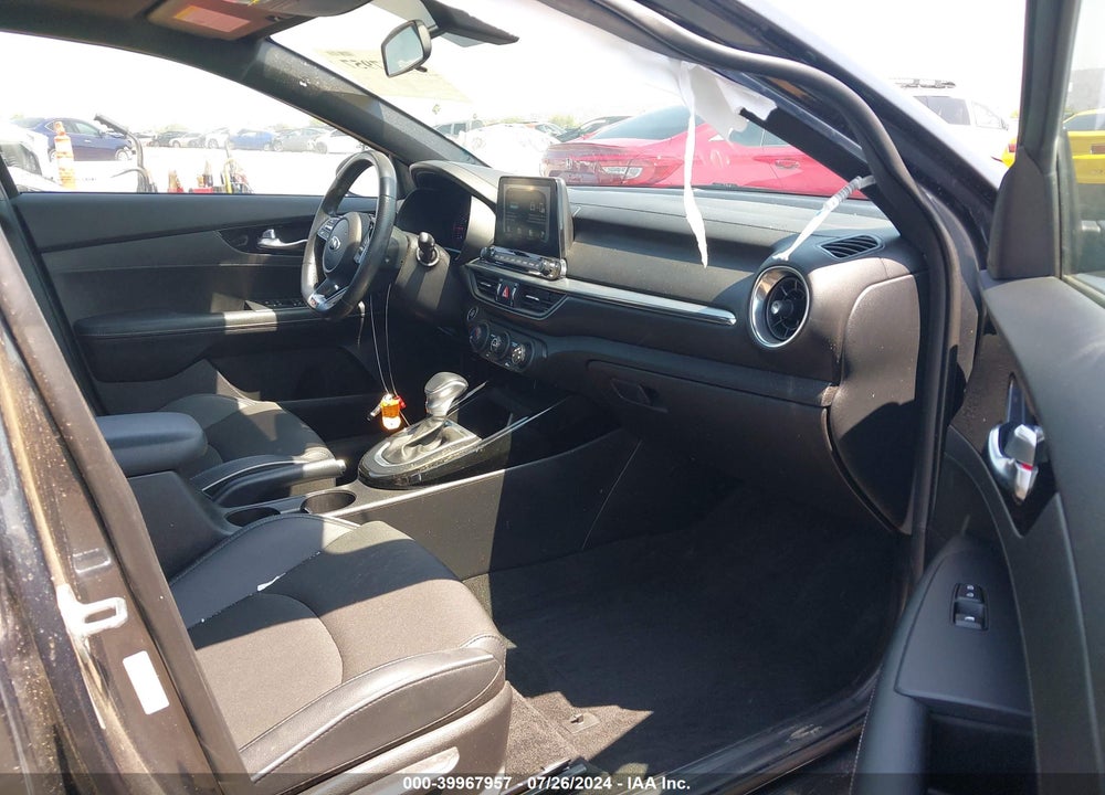 2021 KIA FORTE GT LINE VIN: 3KPF34AD8ME317239
