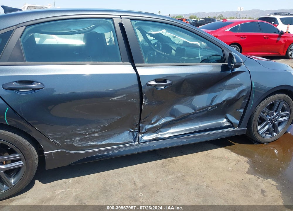 2021 KIA FORTE GT LINE VIN: 3KPF34AD8ME317239