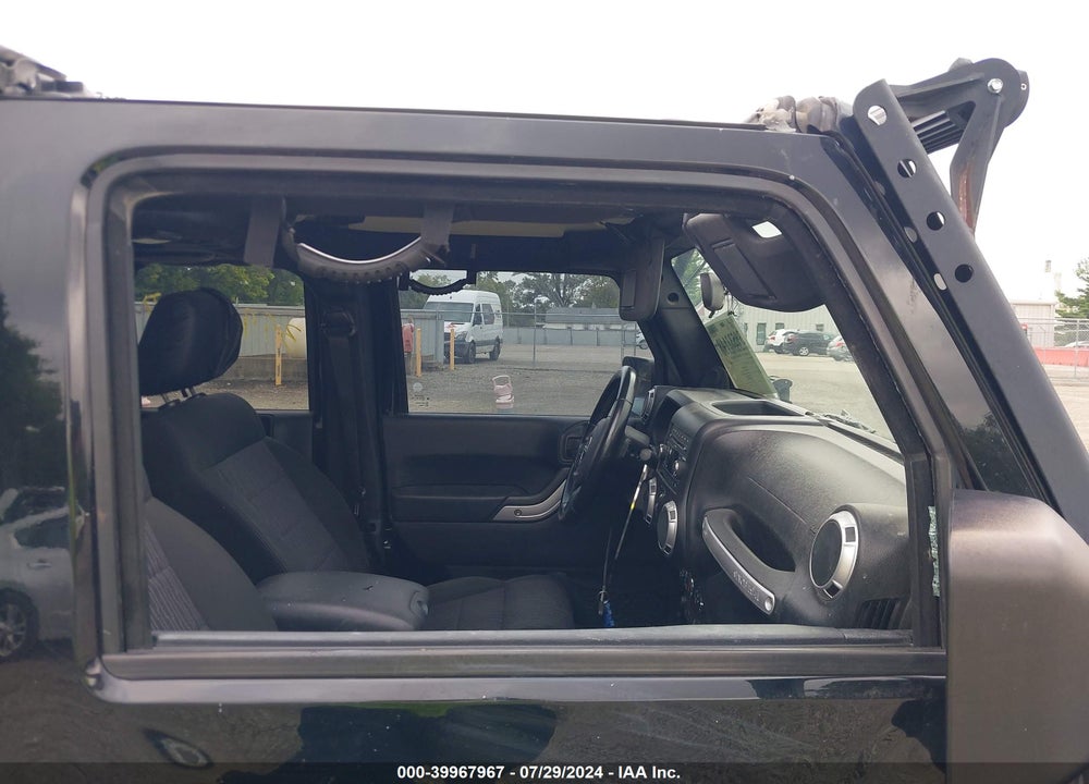 2011 JEEP WRANGLER UNLIMITED RUBICON VIN: 1J4BA6H18BL556896