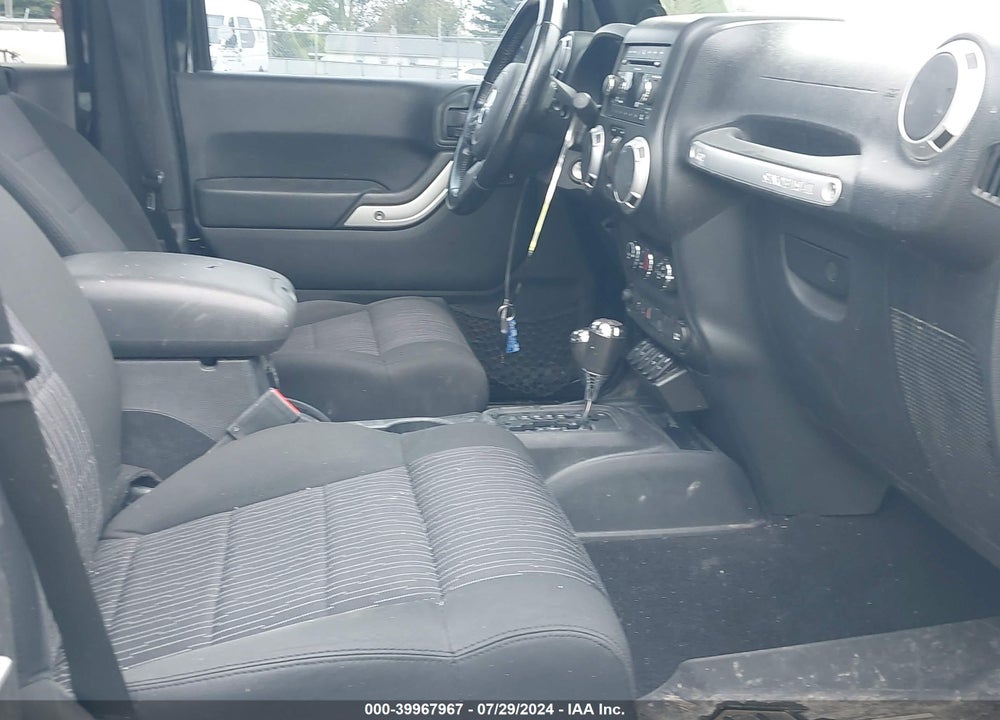 2011 JEEP WRANGLER UNLIMITED RUBICON VIN: 1J4BA6H18BL556896