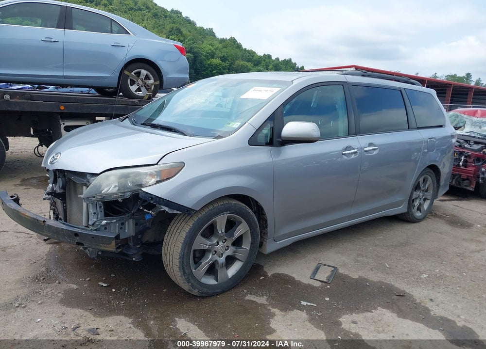 2013 TOYOTA SIENNA SE 8 PASSENGER VIN: 5TDXK3DC5DS348202