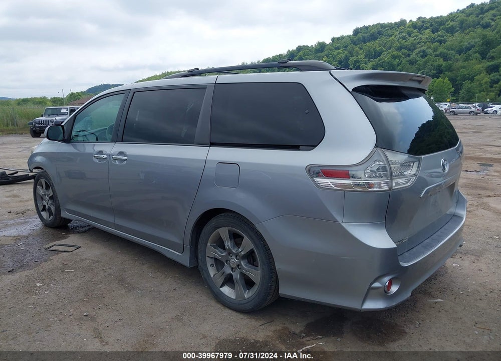 2013 TOYOTA SIENNA SE 8 PASSENGER VIN: 5TDXK3DC5DS348202