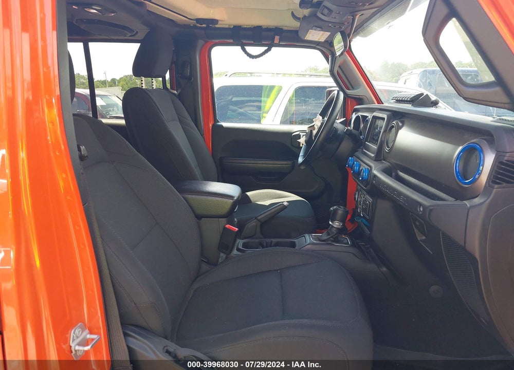 2018 JEEP WRANGLER UNLIMITED SPORT S 4X4 VIN: 1C4HJXDG3JW297358
