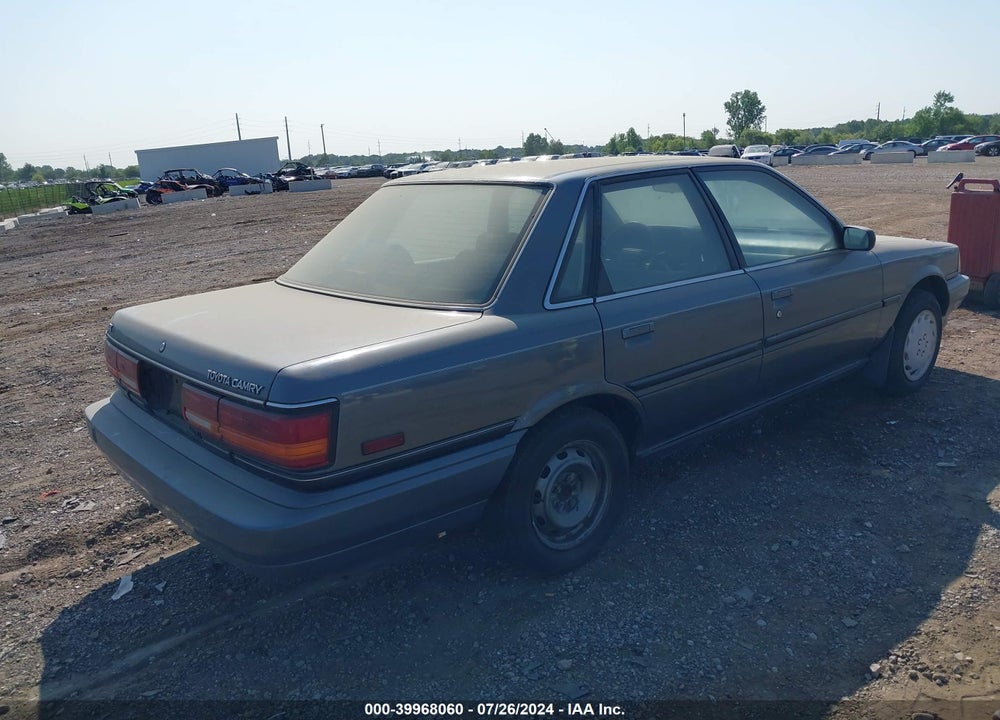 1991 TOYOTA CAMRY DLX VIN: 4T1SV21E2MU324657