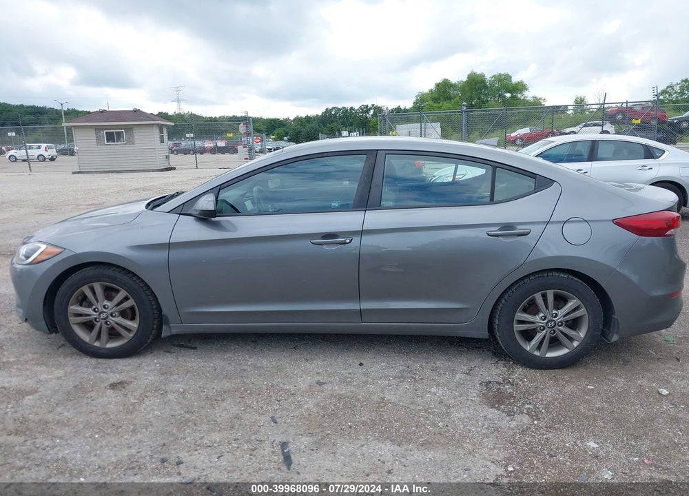2018 HYUNDAI ELANTRA SEL VIN: 5NPD84LF7JH321944