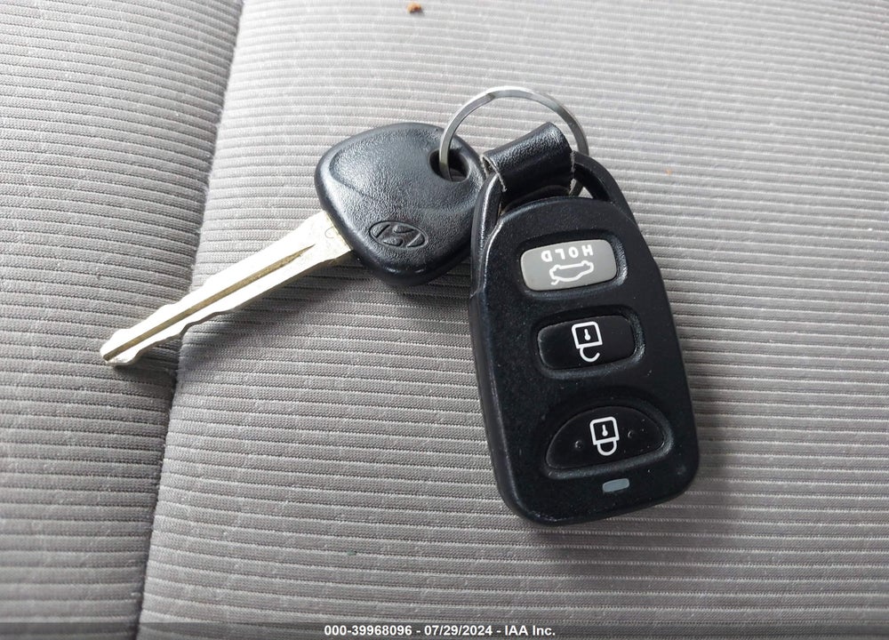 2018 HYUNDAI ELANTRA SEL VIN: 5NPD84LF7JH321944