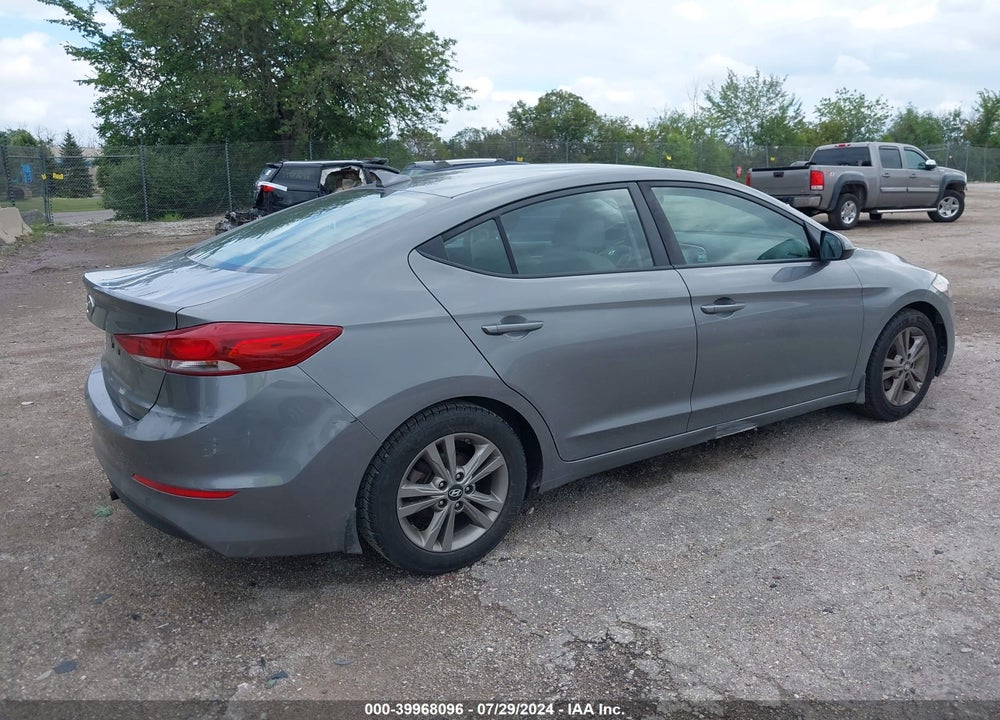 2018 HYUNDAI ELANTRA SEL VIN: 5NPD84LF7JH321944