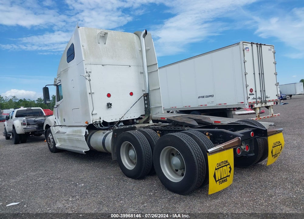 2002 FREIGHTLINER COLUMBIA COLUMBIA VIN: 1FUJA6CG32LJ02013