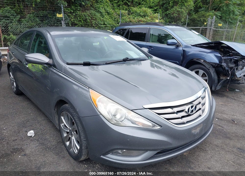 2013 HYUNDAI SONATA SE VIN: 5NPEC4AC5DH586104