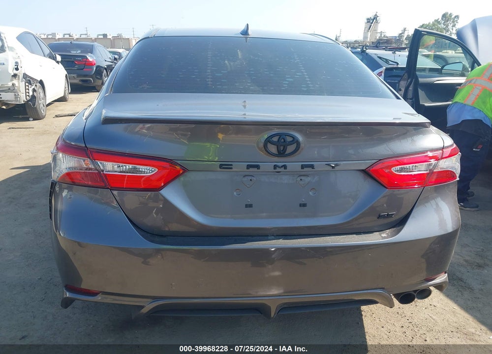 2019 TOYOTA CAMRY SE VIN: 4T1B11HK5KU283360