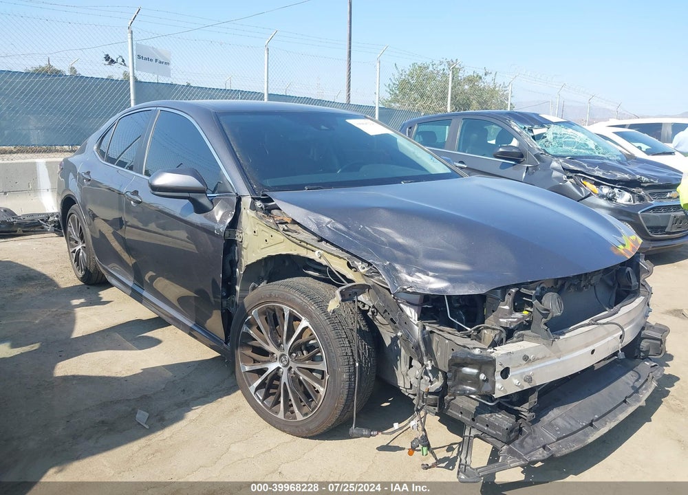 2019 TOYOTA CAMRY SE VIN: 4T1B11HK5KU283360