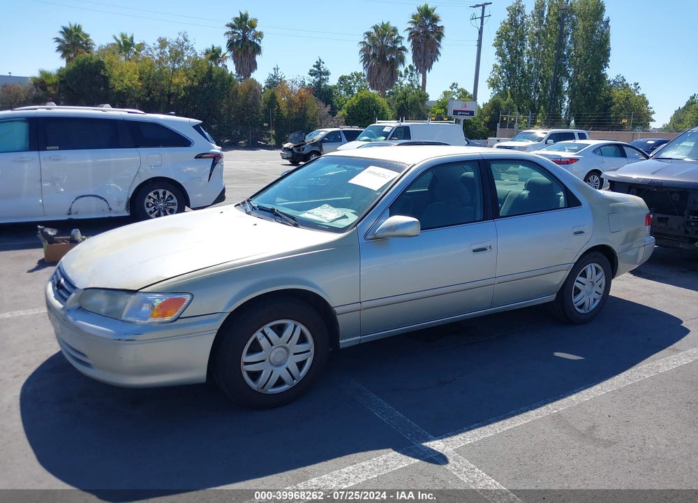 2000 TOYOTA CAMRY LE VIN: JT2BG22K1Y0513339