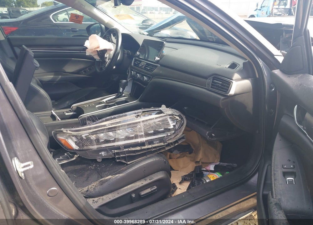 2018 HONDA ACCORD TOURING VIN: 1HGCV1F9XJA005214