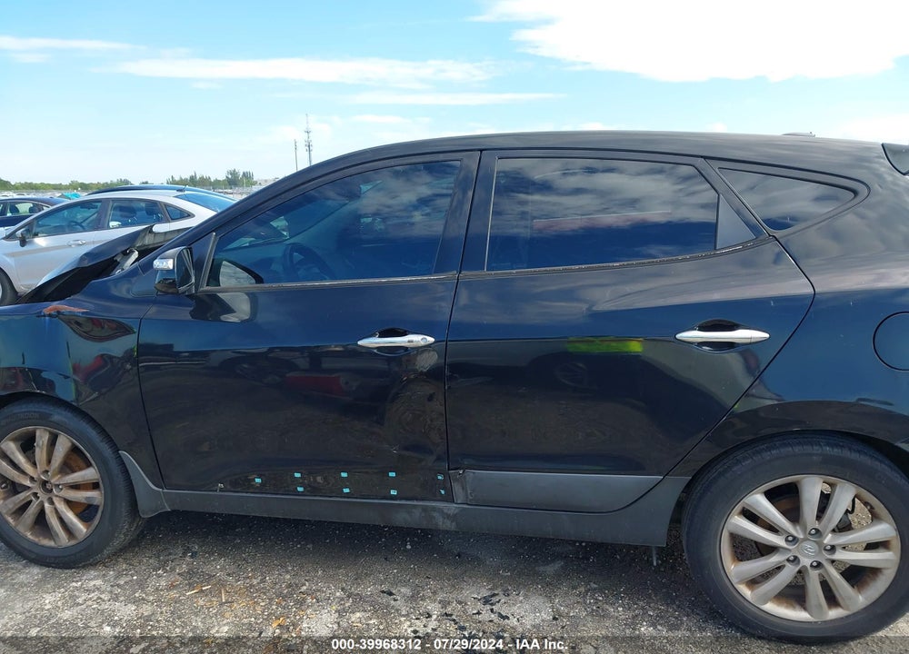 2013 HYUNDAI TUCSON LIMITED VIN: KM8JU3AC2DU600726