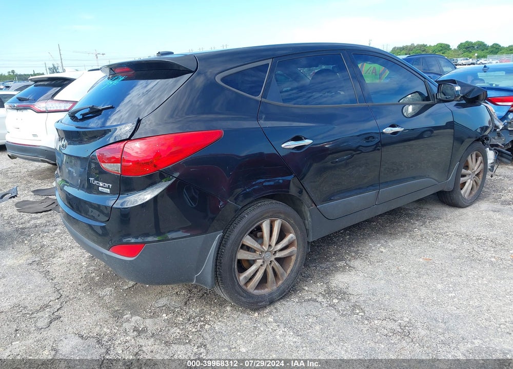 2013 HYUNDAI TUCSON LIMITED VIN: KM8JU3AC2DU600726