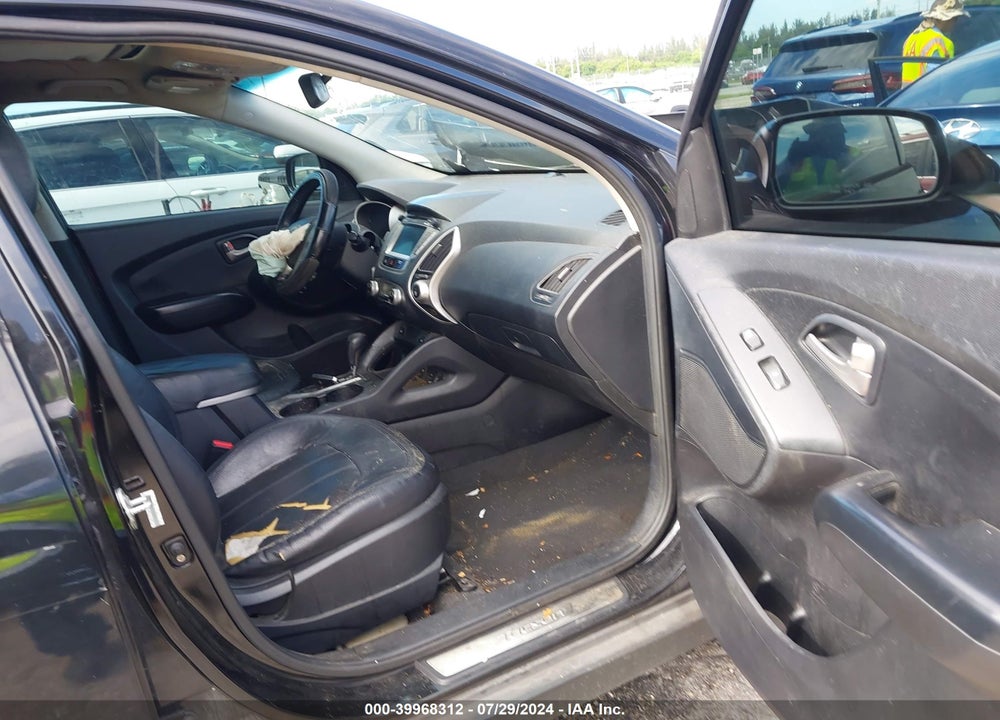 2013 HYUNDAI TUCSON LIMITED VIN: KM8JU3AC2DU600726