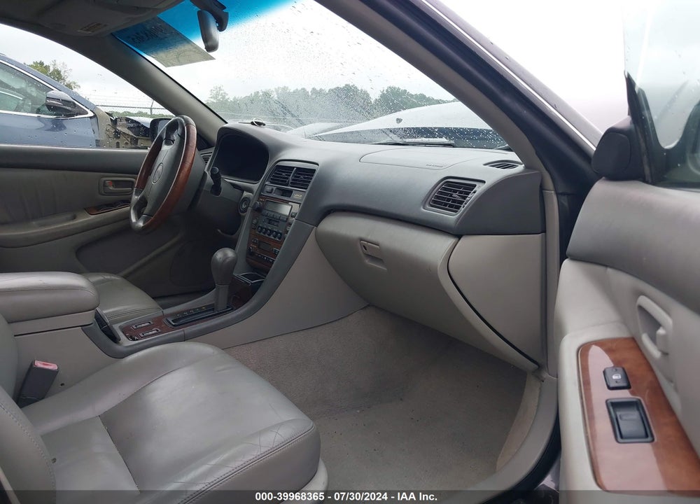 2001 LEXUS ES 300 VIN: JT8BF28G910292736