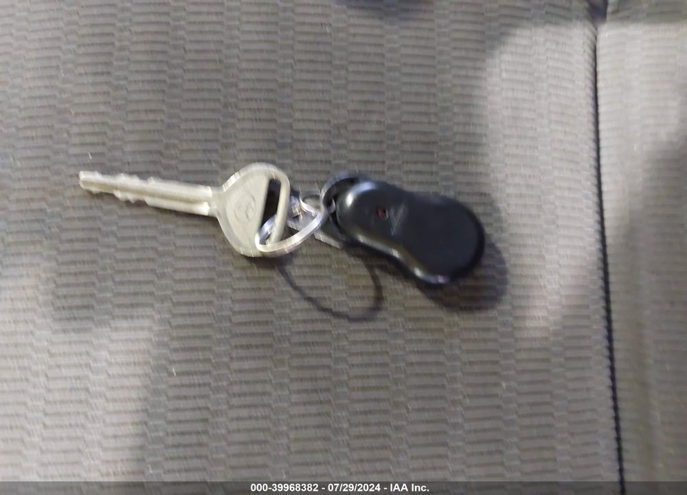2005 TOYOTA CAMRY STD/ VIN: 4T1BE32K05U608378