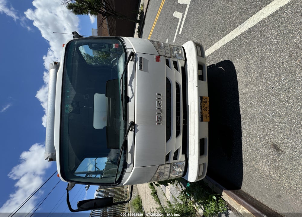 2017 ISUZU NRR DSL REG AT VIN: JALE5W160H7303763