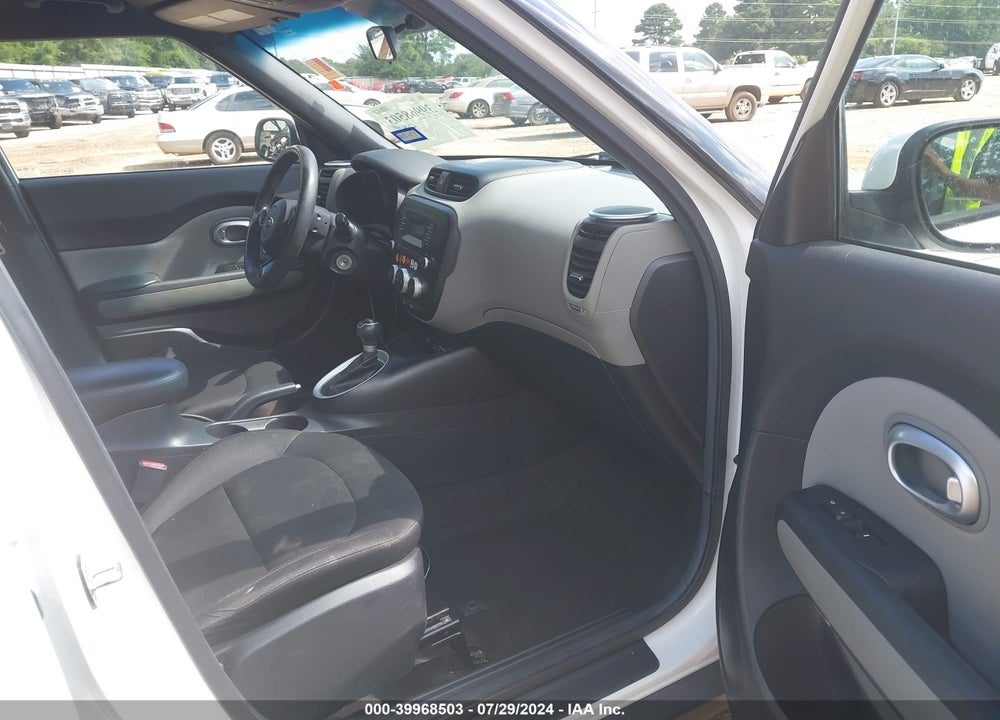 2015 KIA SOUL VIN: KNDJN2A27F7212153