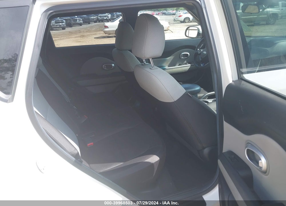 2015 KIA SOUL VIN: KNDJN2A27F7212153