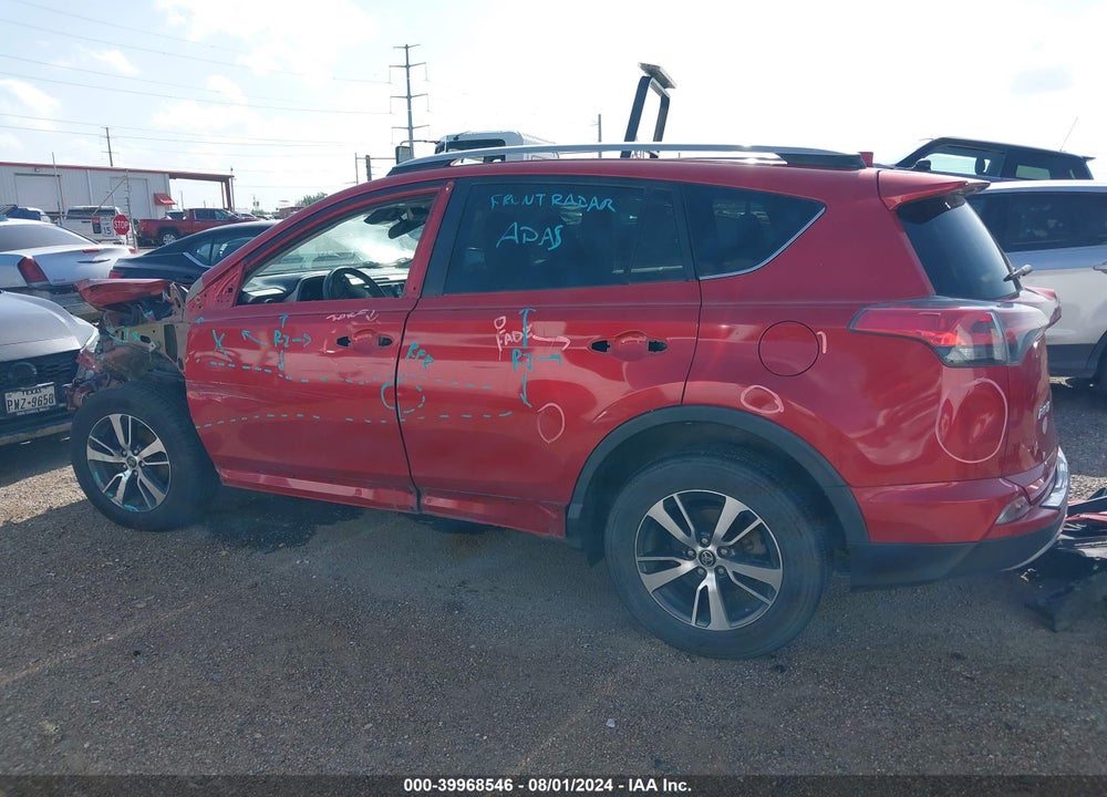2017 TOYOTA RAV4 XLE VIN: 2T3RFREV7HW666438