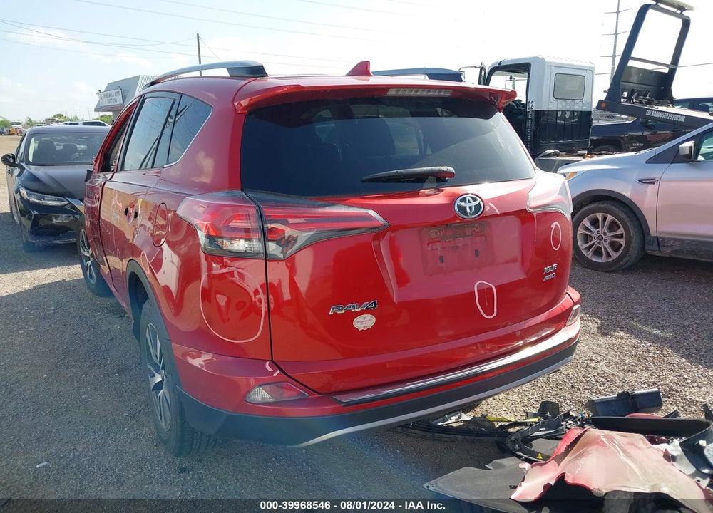 2017 TOYOTA RAV4 XLE VIN: 2T3RFREV7HW666438