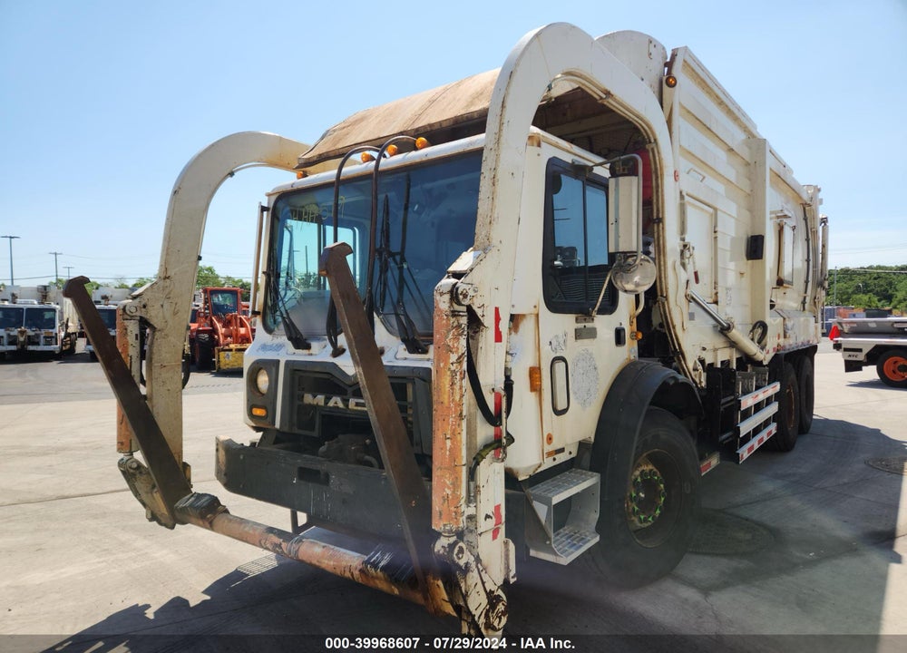 2016 MACK 600 MRU600 VIN: 1M2AV02C9GM014944