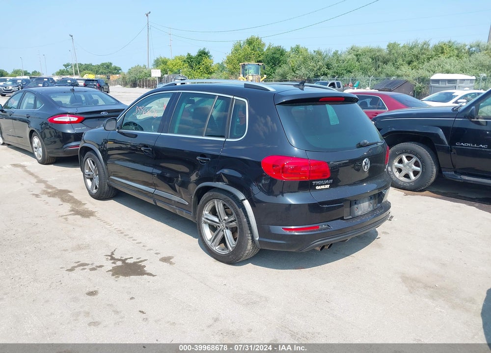 2017 VOLKSWAGEN TIGUAN 2.0T SPORT VIN: WVGUV7AX6HK007702