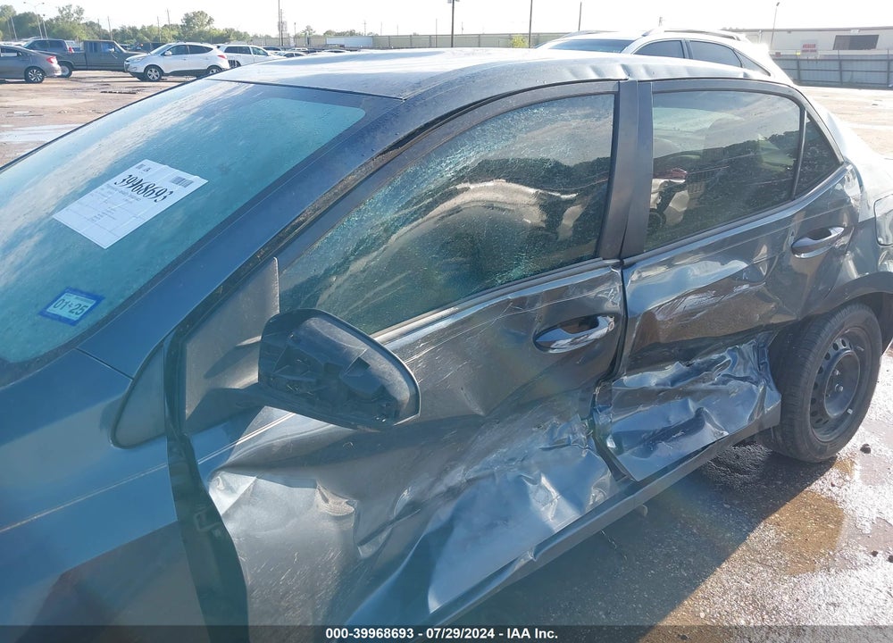 2016 TOYOTA COROLLA LE VIN: 2T1BURHE5GC576135