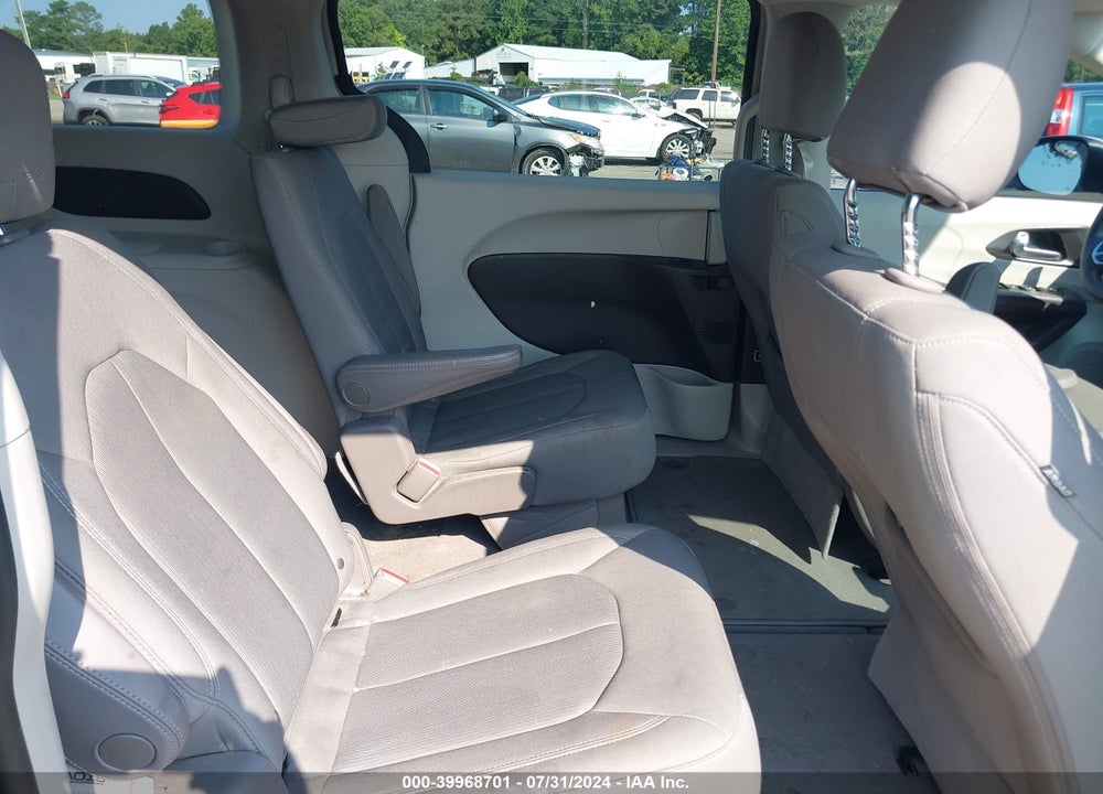 2017 CHRYSLER PACIFICA TOURING VIN: 2C4RC1DG2HR610009