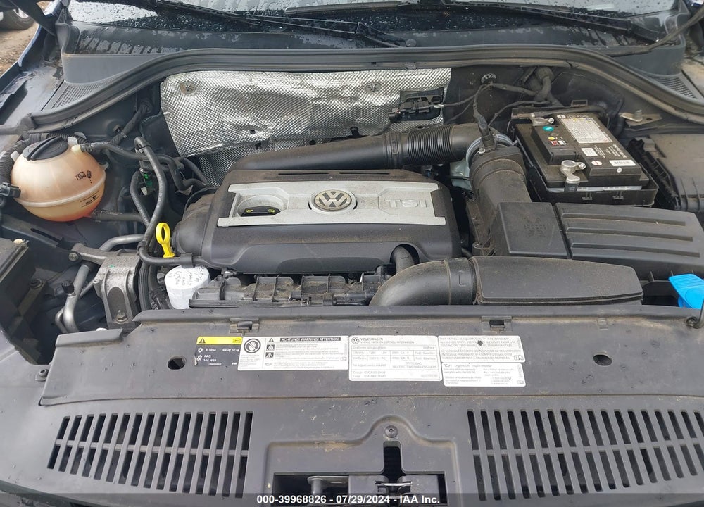 2016 VOLKSWAGEN TIGUAN SE VIN: WVGBV7AX4GW580385