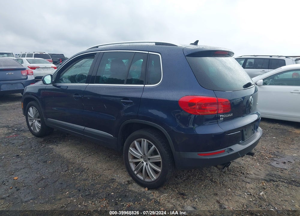 2016 VOLKSWAGEN TIGUAN SE VIN: WVGBV7AX4GW580385