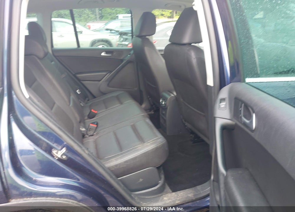 2016 VOLKSWAGEN TIGUAN SE VIN: WVGBV7AX4GW580385