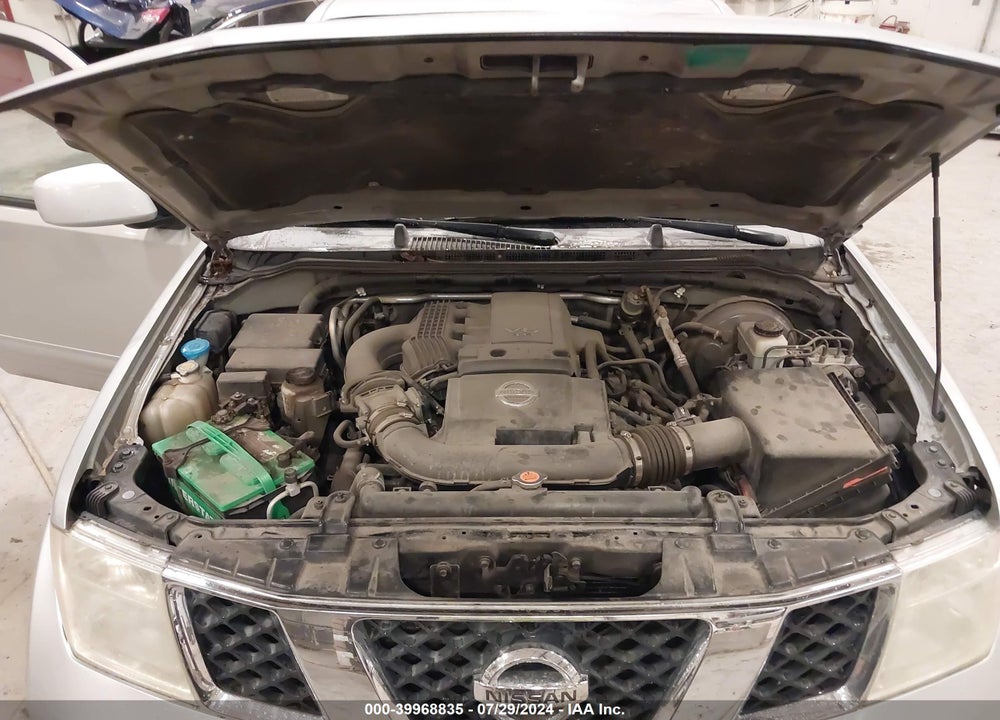 2005 NISSAN PATHFINDER SE OFF ROAD VIN: 5N1AR18U15C717788