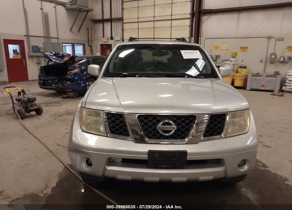 2005 NISSAN PATHFINDER SE OFF ROAD VIN: 5N1AR18U15C717788
