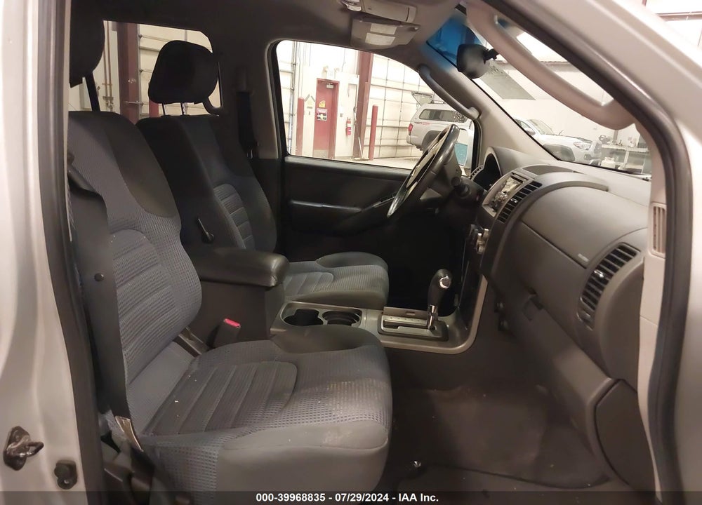 2005 NISSAN PATHFINDER SE OFF ROAD VIN: 5N1AR18U15C717788