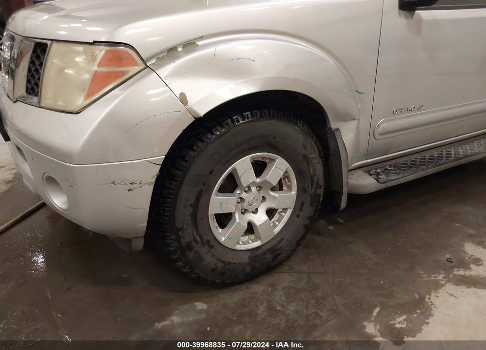 2005 NISSAN PATHFINDER SE OFF ROAD VIN: 5N1AR18U15C717788