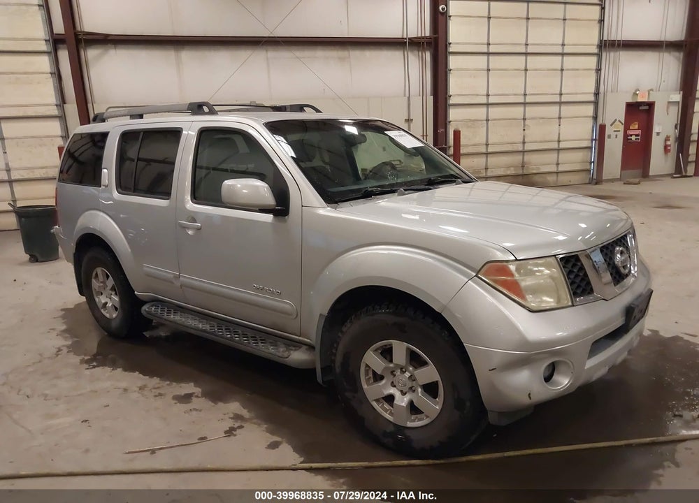 2005 NISSAN PATHFINDER SE OFF ROAD VIN: 5N1AR18U15C717788