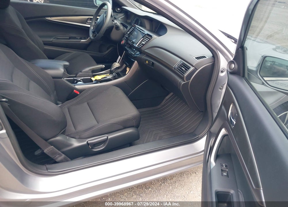2017 HONDA ACCORD EX VIN: 1HGCT1B71HA008961