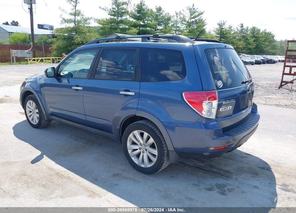 2011 SUBARU FORESTER 2.5X PREMIUM VIN: JF2SHADC2BH727867