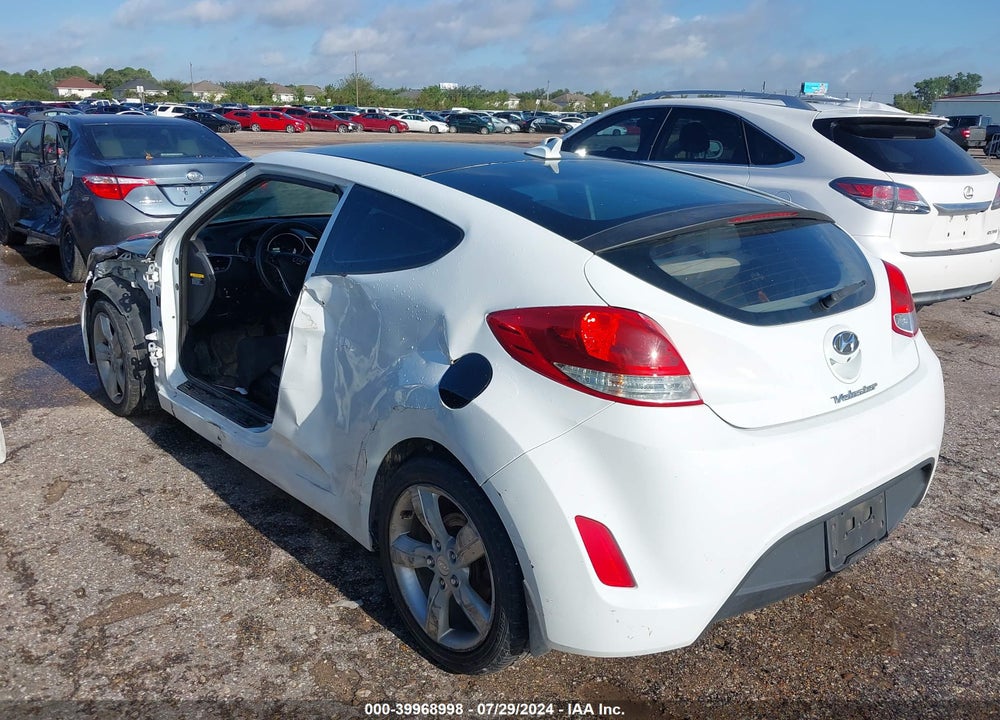 2013 HYUNDAI VELOSTER BASE W/GRAY VIN: KMHTC6AD9DU179643