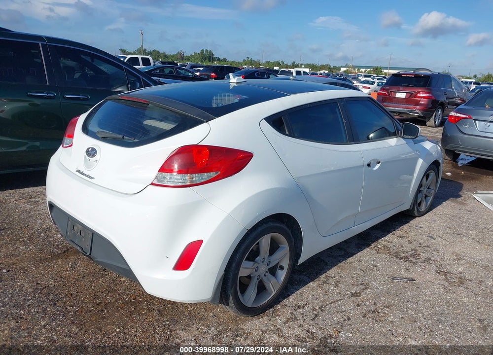 2013 HYUNDAI VELOSTER BASE W/GRAY VIN: KMHTC6AD9DU179643